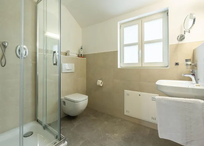 Rugana - Gemuetliche Komfort Mit 1 Schlafzimmer C03 *